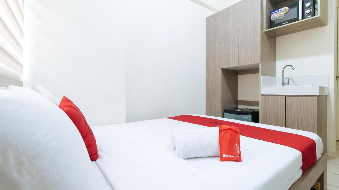 Reddoorz Plus @ Urban Deca Tower Edsa 2 Mandaluyong Dış mekan fotoğraf